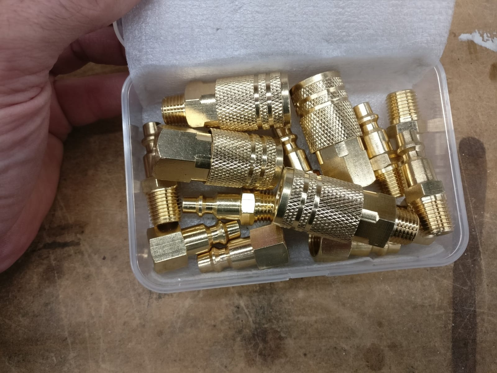 Amazon Basics Quick Connect Brass Air Coupler and Plug Kit, 1/4-Inch NPT Fittings, Air Compressor Accessories, 14 Count customer photo 1