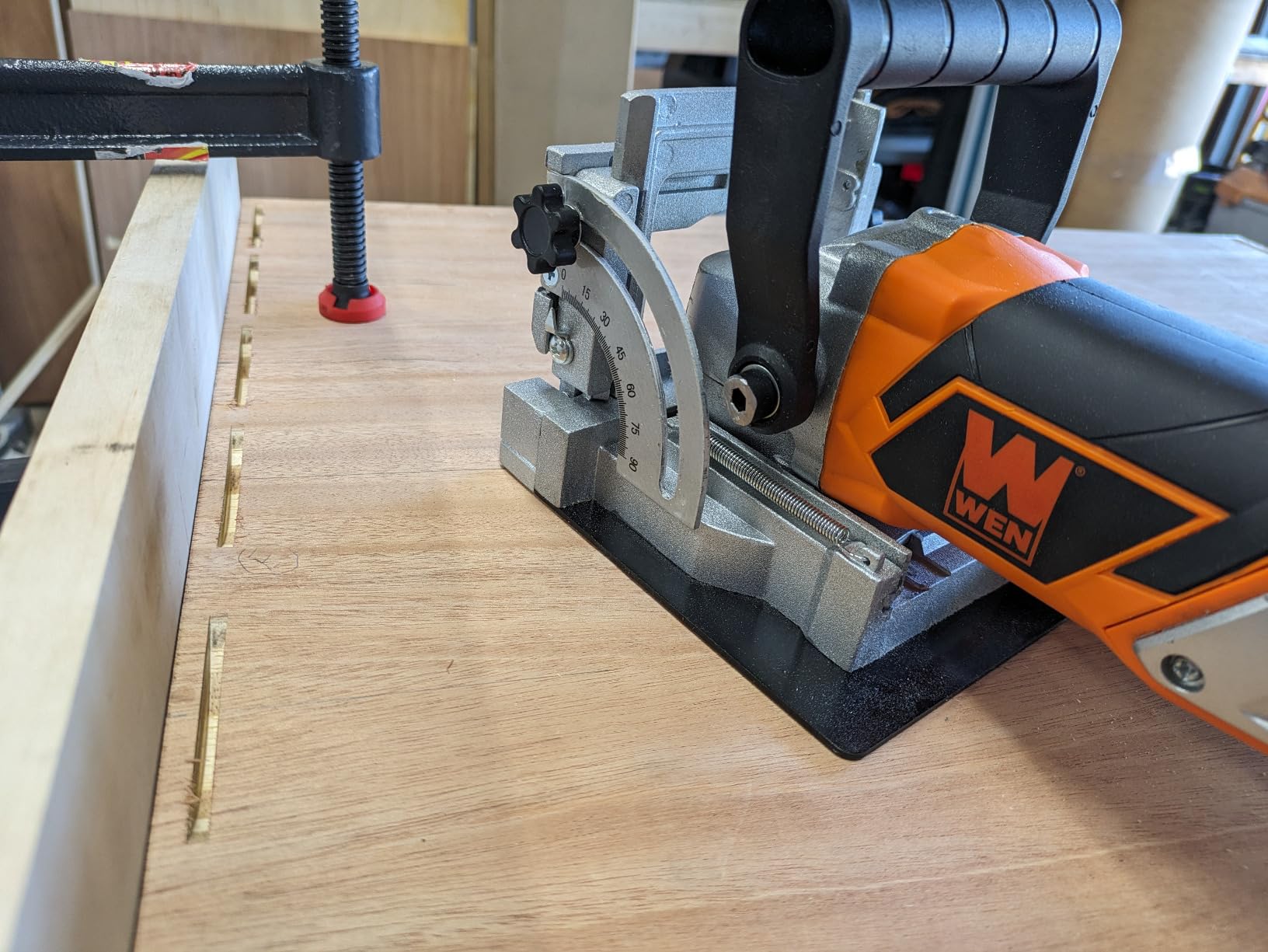 WEN JN8504 8.5-Amp Plate and Biscuit Joiner with Case and Biscuits customer photo 2