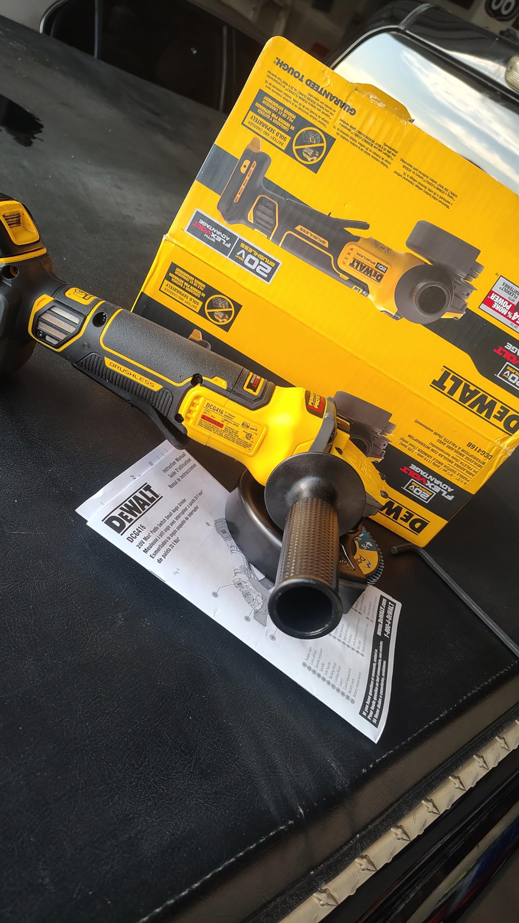 DEWALT FLEXVOLT ADVANTAGE 20V MAX* Angle Grinder, Paddle Switch, 4-1/2-Inch to 5-Inch, Tool Only (DCG416B) customer photo 1