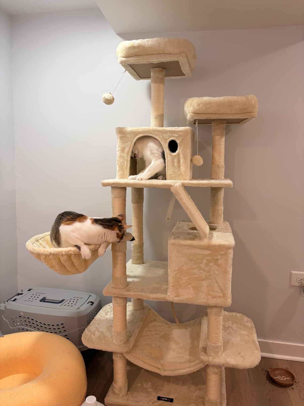 Feandrea Cat Tree, 81.1-Inch Large Cat Tower, Multi-Level Condo, Smoky Gray customer photo 1