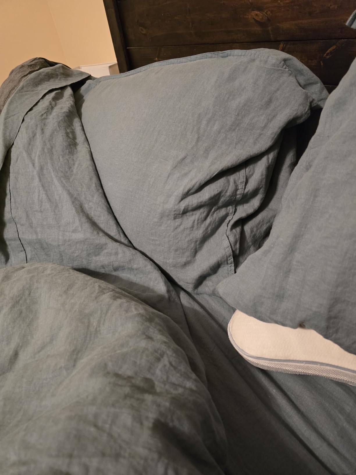 EVERLY Linen Sheets Set Queen Size, 100% French Stonewash Pure Linen, 4 Pieces (1 Flat Sheet, 1 Fitted Sheet, 2 Pillowcases), Deep Pocket Natural Bedding Set, Not Dyed, Suitable for Hot Sleepers customer photo 2