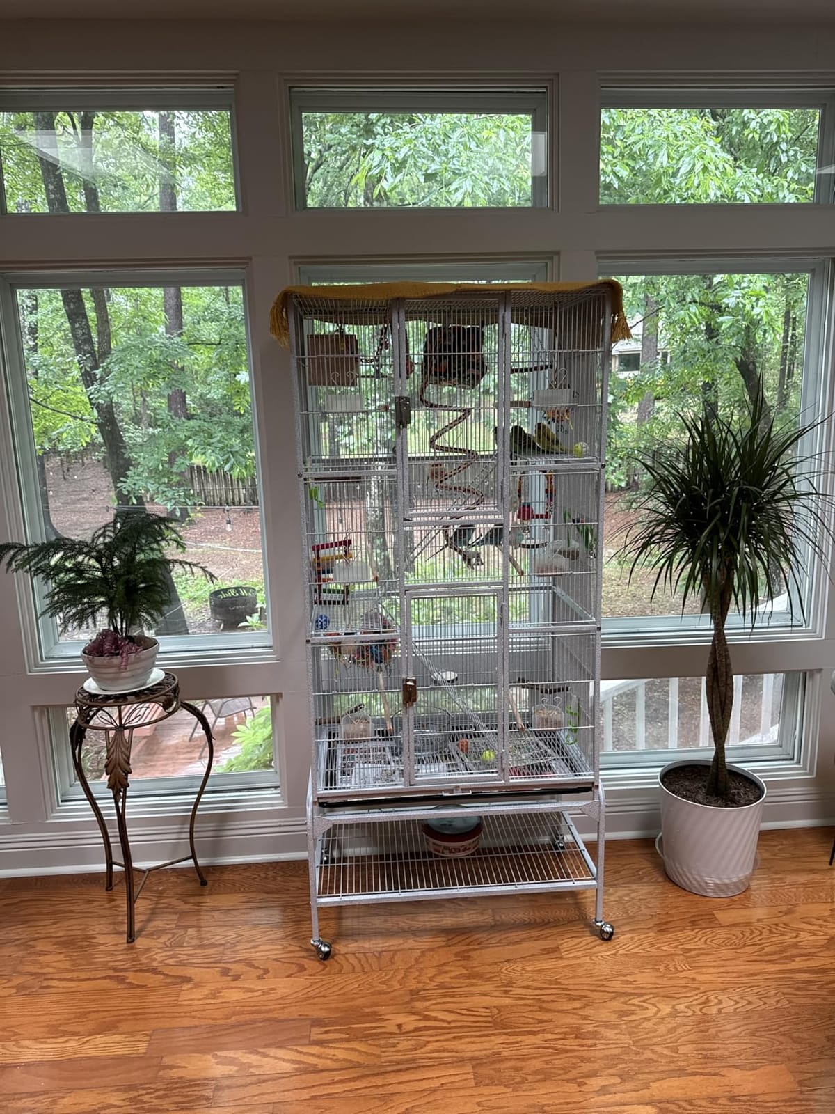 Yaheetech 69'' Extra Large Bird Cage Metal Parrot Cage w/Detachable Stand for Mid-Sized Parrots Cockatiels Conures Parakeets Lovebirds Budgie Finch, White customer photo 1