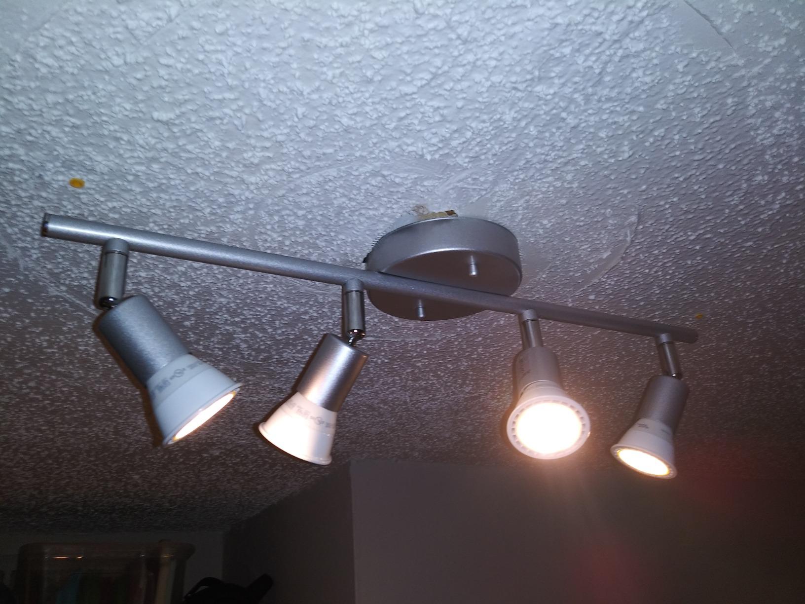 Globe Electric 57505 Payton 6-Light Foldable Track Lighting, Painted Brass customer photo 1