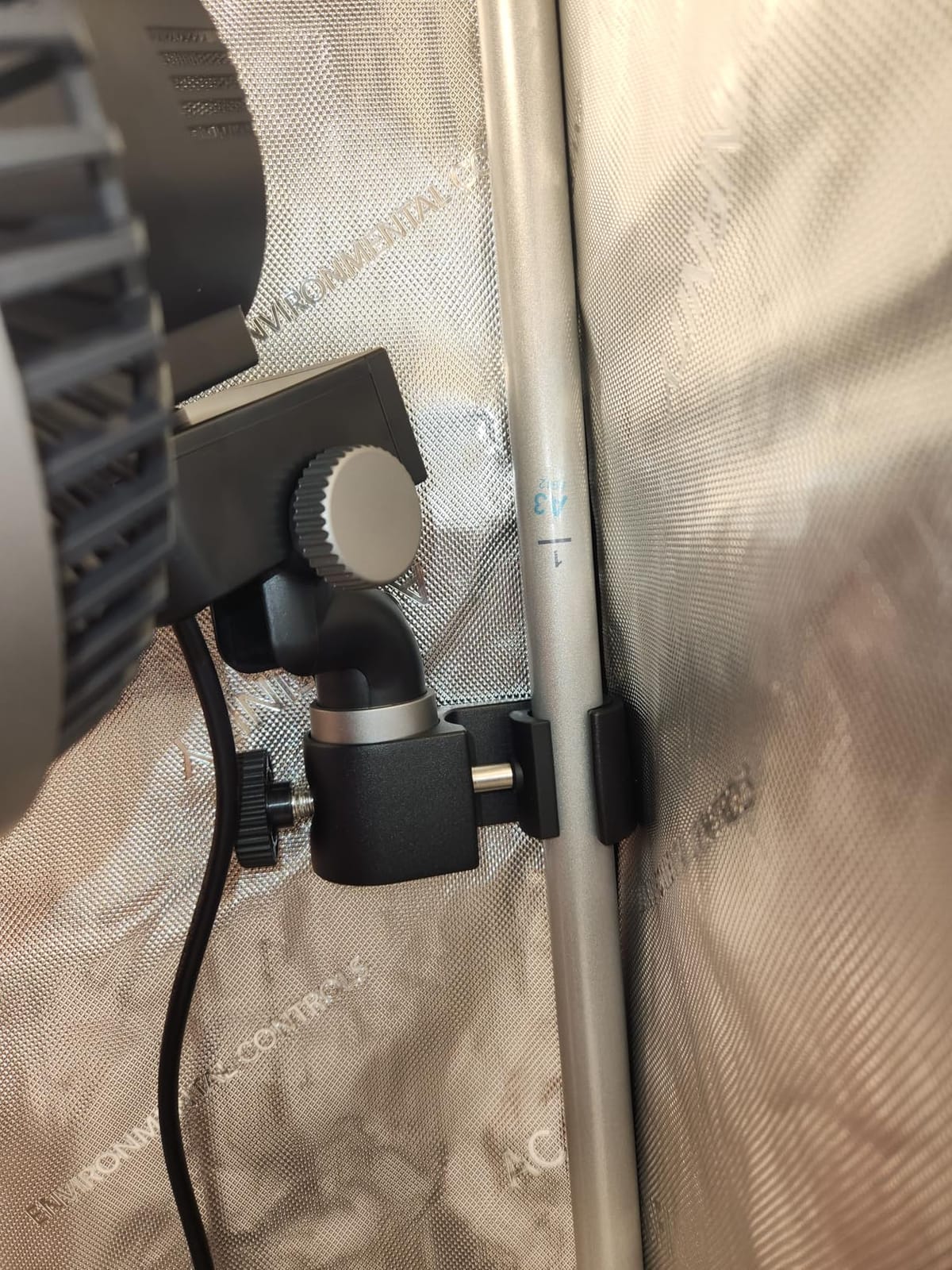 AC Infinity CLOUDRAY S6 Grow Tent Oscillating Clip Fan 6” customer photo 2