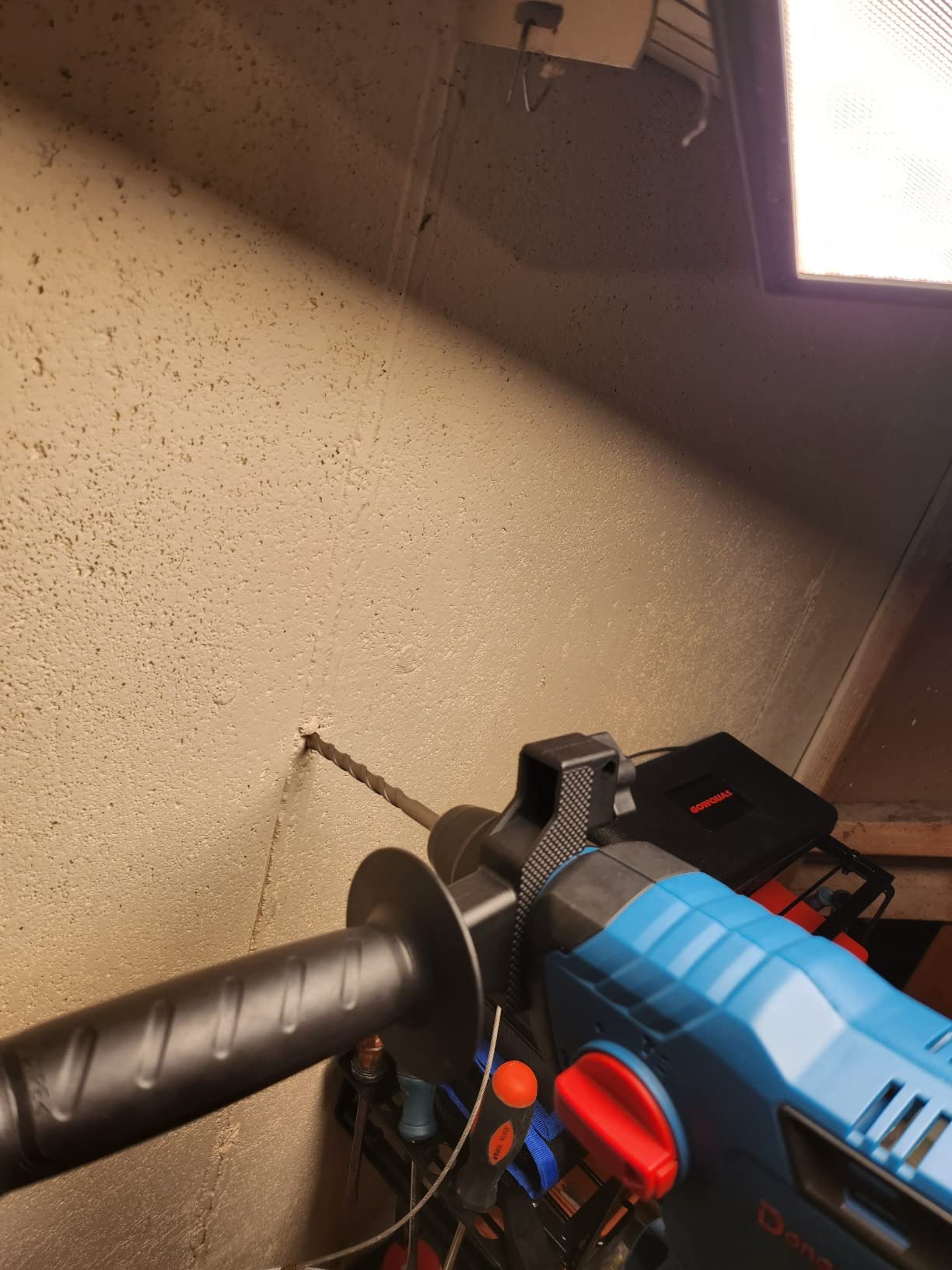 Dong Cheng 20V Max Cordless Brushless Rotary Hammer Drill,7/8-Inch SDS-Plus customer photo 2