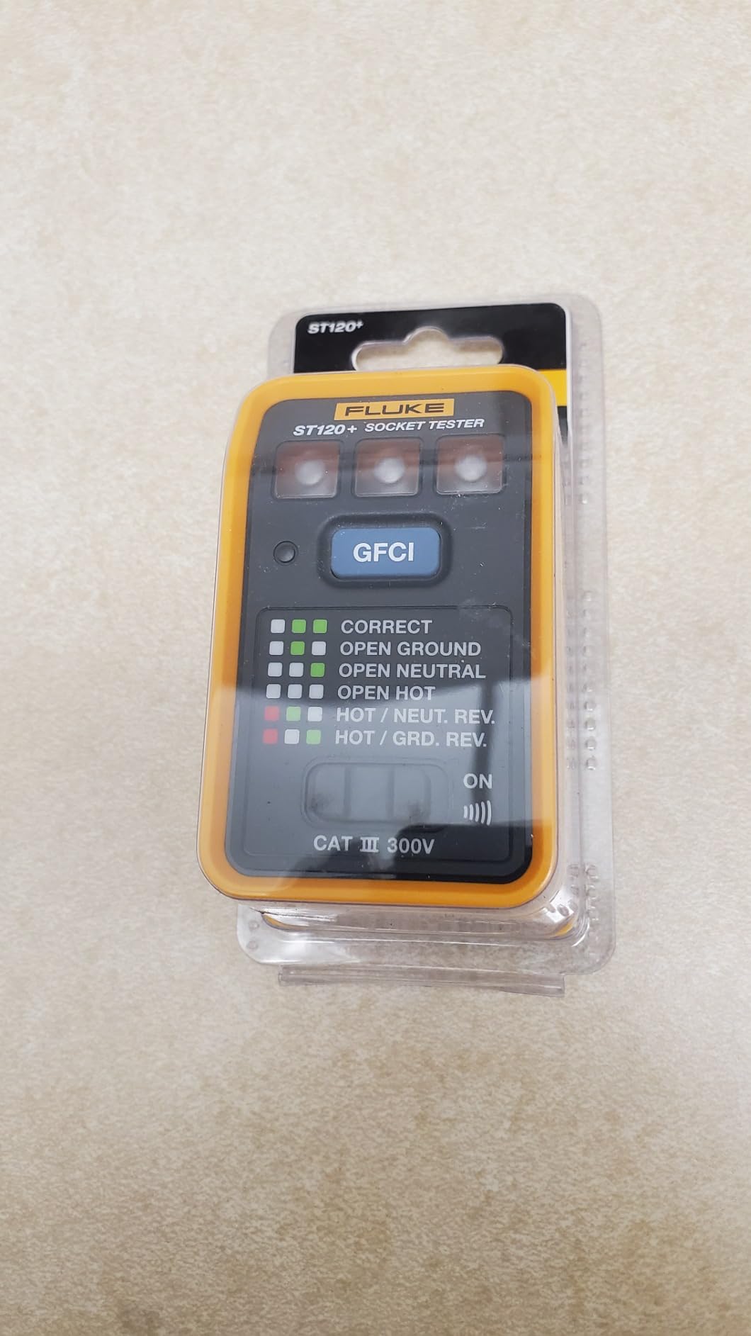 Fluke ST120+ GFCI Socket Tester with Audible Beeper customer photo 2