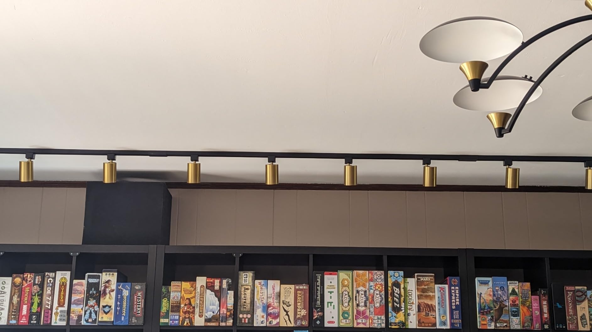 Globe Electric 64000009 4-Light Adjustable Track Lighting Kit, Matte Black and Matte Brass Finish, 56-Inch Width, GU10 Base, Dimmable, Modern Industrial Ceiling Light customer photo 1