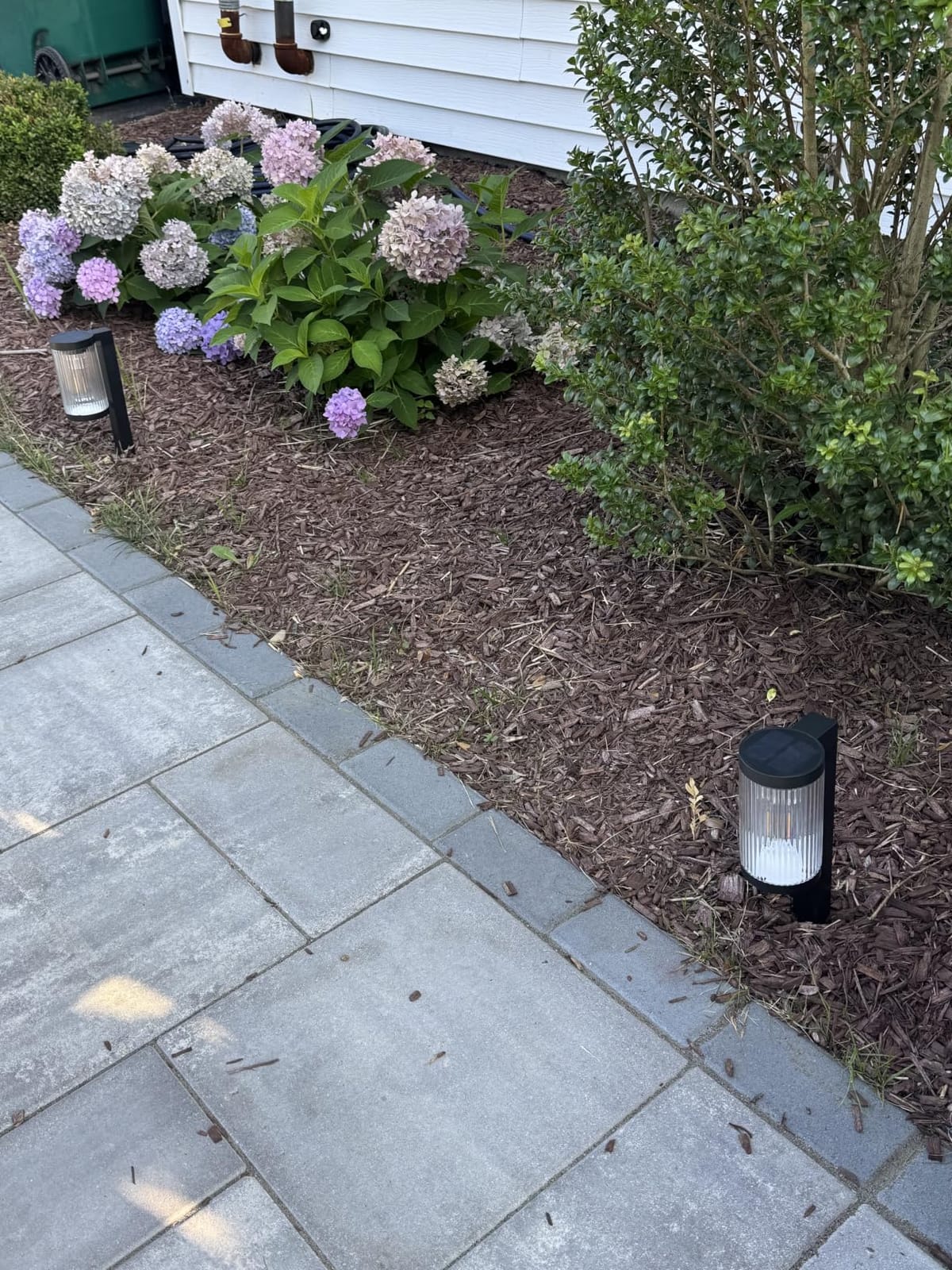 ELECLINK Solar Pathway Lights Outdoor, 6 Pack Upgraded Outdoor Solar Lights for Outside Super Bright Up to 15Hrs, IP65 Waterproof Solar Garden Lights for Yard Path Sidewalk Driveway Walkway Decor customer photo 2