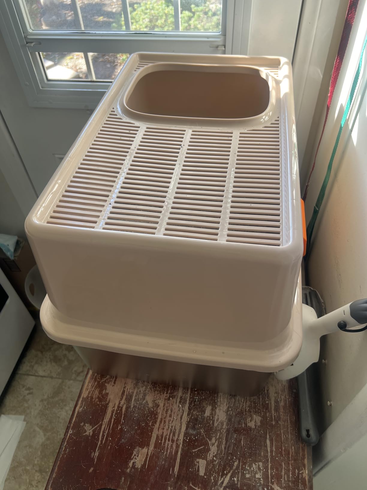 MEEXPAWS Stainless Steel Cat Litter Box Top Entry XL Large with Lid, 8'' High Side Metal Cat Litter Box for Big Cats, Top Cover with Slot, Non-Stick, Easy Clean, Include Litter Scoop customer photo 2