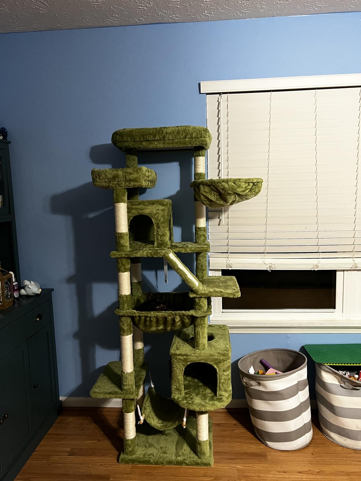 Heybly Cat Tree, 71-Inch-Tall Tower for Indoor Cats with 2 Perches HCT034G customer photo 1