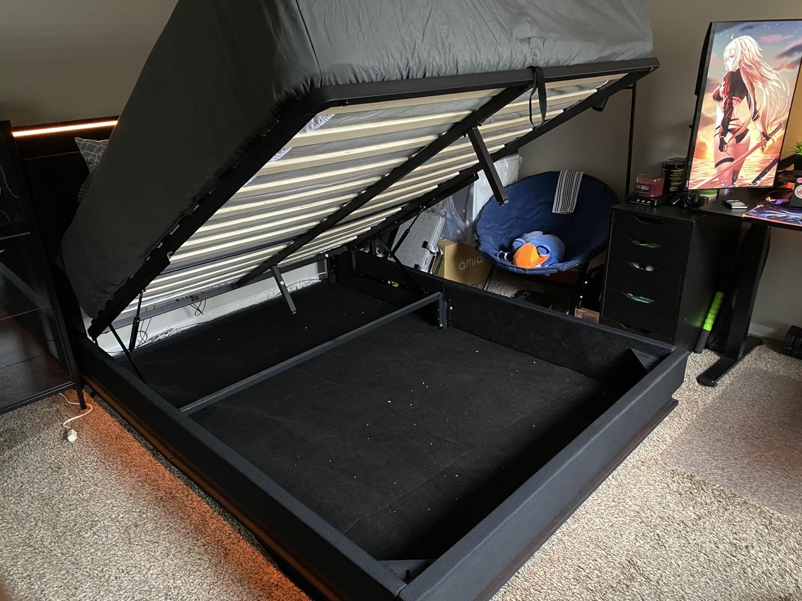 Ailisite Lift Up Storage Bed Queen, Bed Frame Queen Size with Charging Station&Led Lights, Upholstered Platform Bed with Wingback Storage Headboard, Hydraulic Lift System,No Box Spring Needed,Black customer photo 2