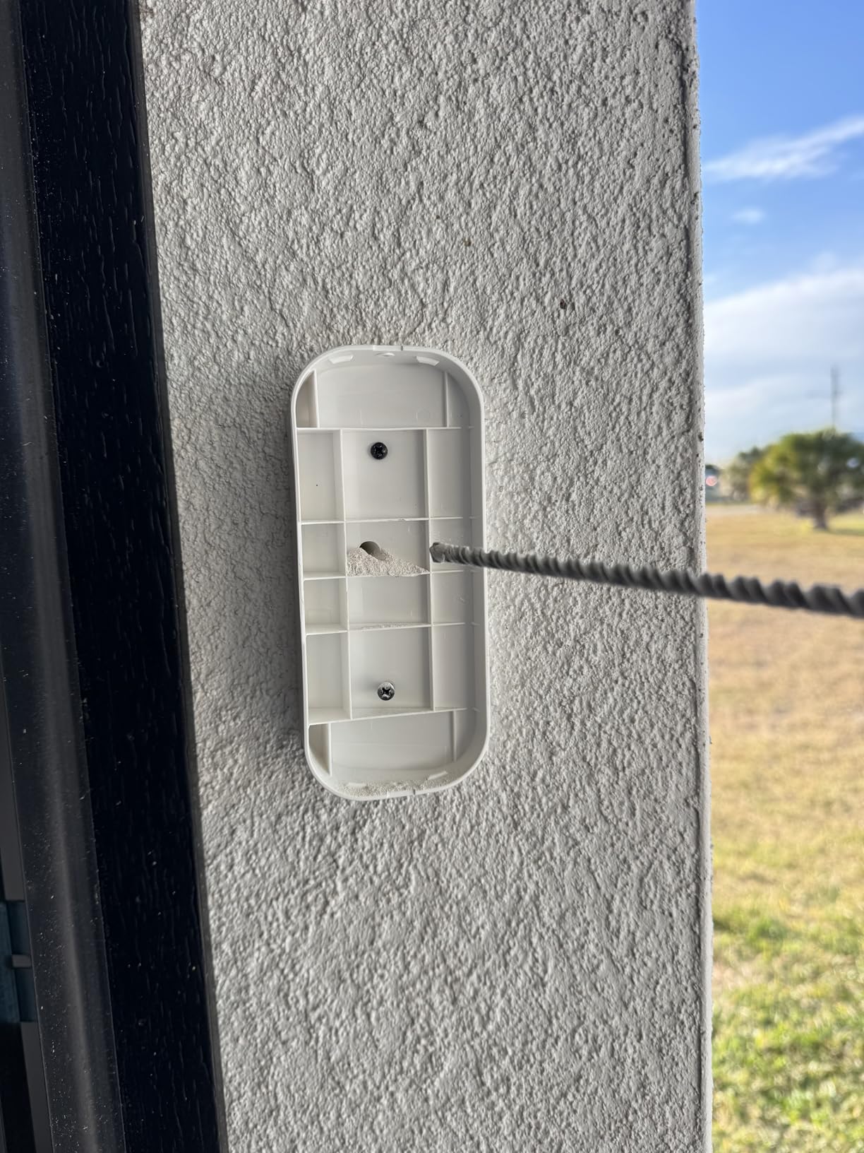 myQ Smart Garage Door Video Keypad Wired Power Adapter Kit-Works with Chamberlain, LiftMaster and Craftsman openers, White customer photo 1