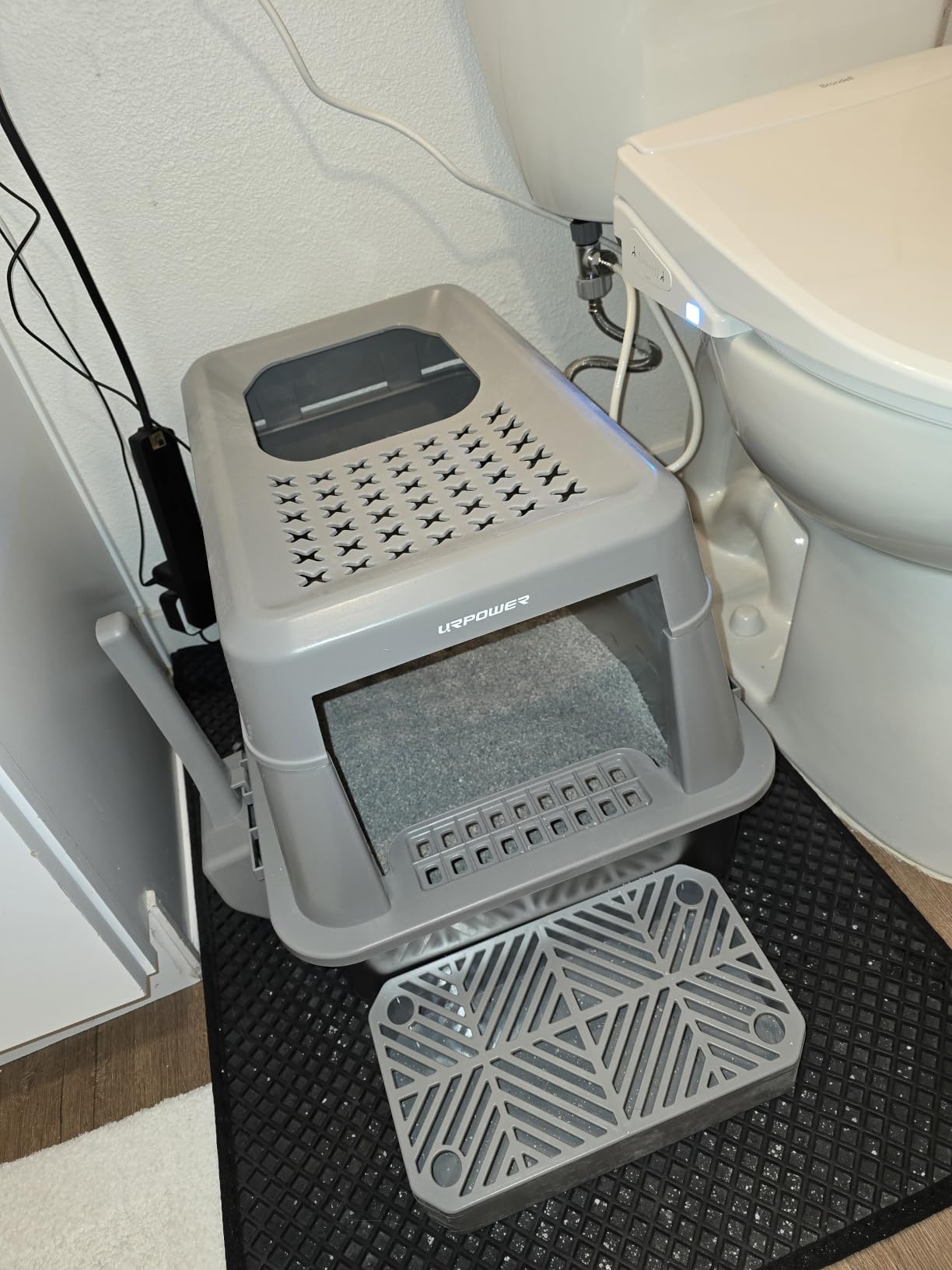 URPOWER Extra Large Stainless Steel Litter Box with Lid for Large Cats customer photo 1