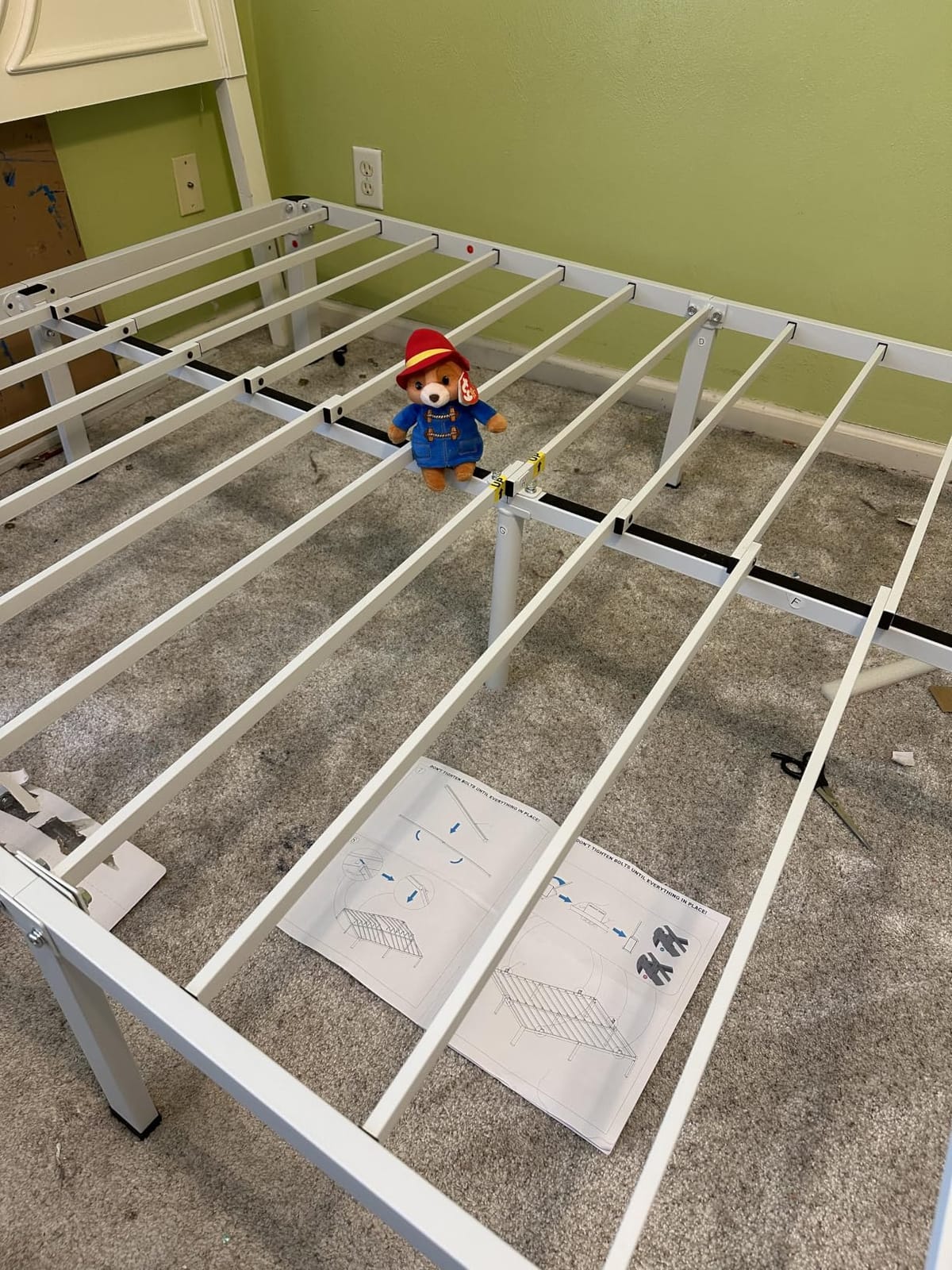 VIPSHOW 14 Inch Queen Heavy Duty 3500lbs Bed Frame with Round-Corner customer photo 1