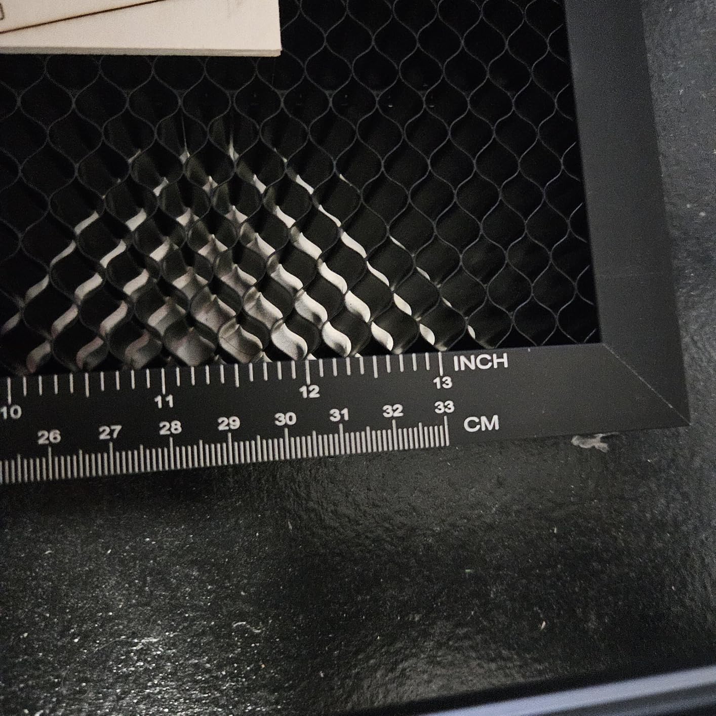 Update Heat-Resistant Coating Honeycomb Laser Bed, 400x400mm Honeycomb Durable Steel Honeycomb Panel Table for Most Laser Engraver, Desktop-Protecting, 15.7