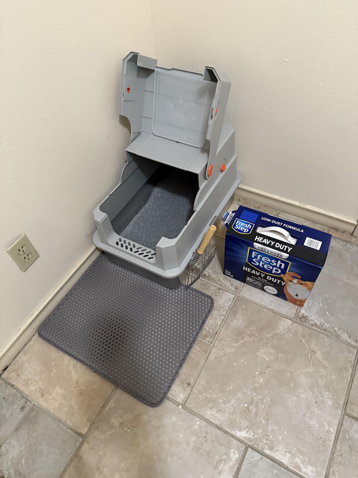 TENTIZON Stainless Steel Cat Litter Box with Lid, Large Covered Enclosed Kitty Litterbox with Hood, Flip Top, High Side, Litter Mat, Scoop for Big Cats, Kitten, No Odor, No Mess, Easy Clean, Grey customer photo 2