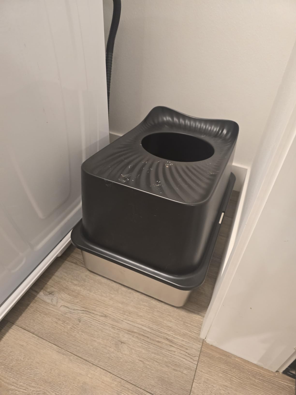 Top Entry Cat Litter Box with Lid, Stainless Steel Extra Large Enclosed Cats Kitty Litter Pan Easy Cleaning, XL Metal High Side litter Boxes Tray, Cat Box Enclosure, Never Absorb Odor or Rust customer photo 2