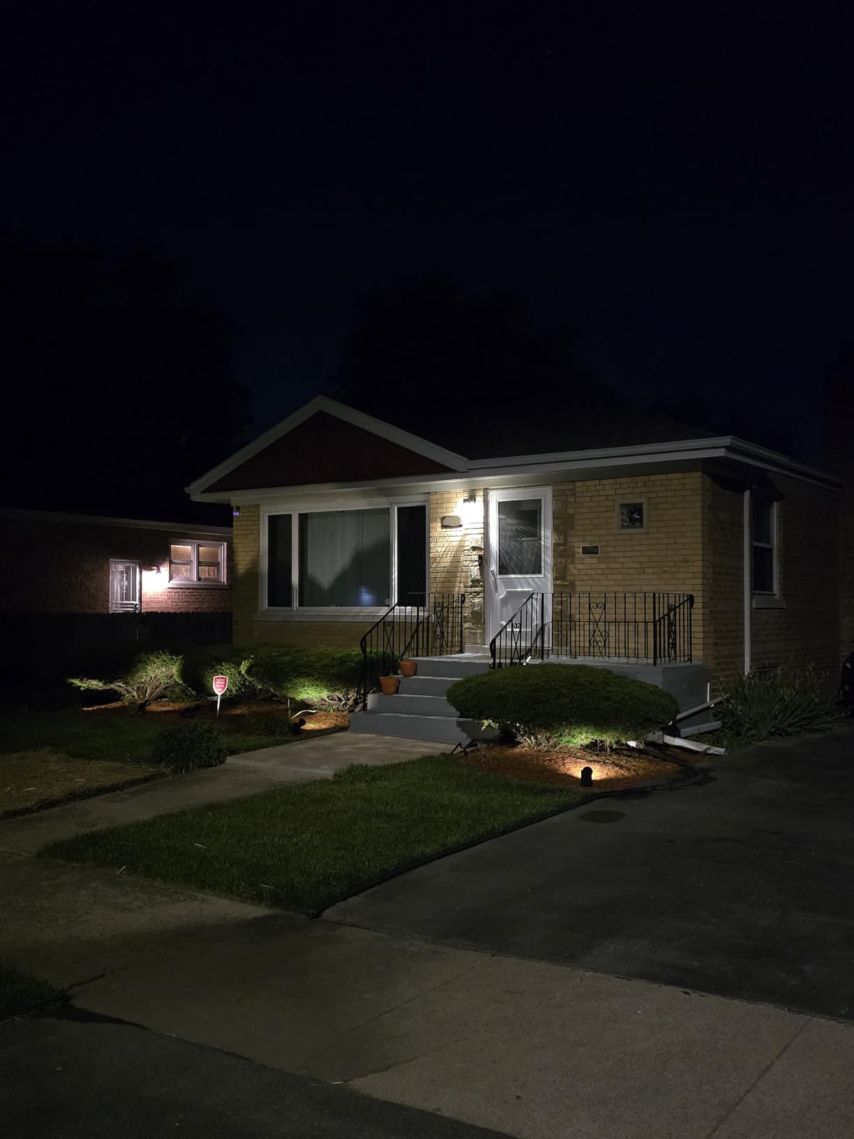 JEJOT 6 Pack Solar Spot Lights Outdoor Waterproof with Focus Beam customer photo 2