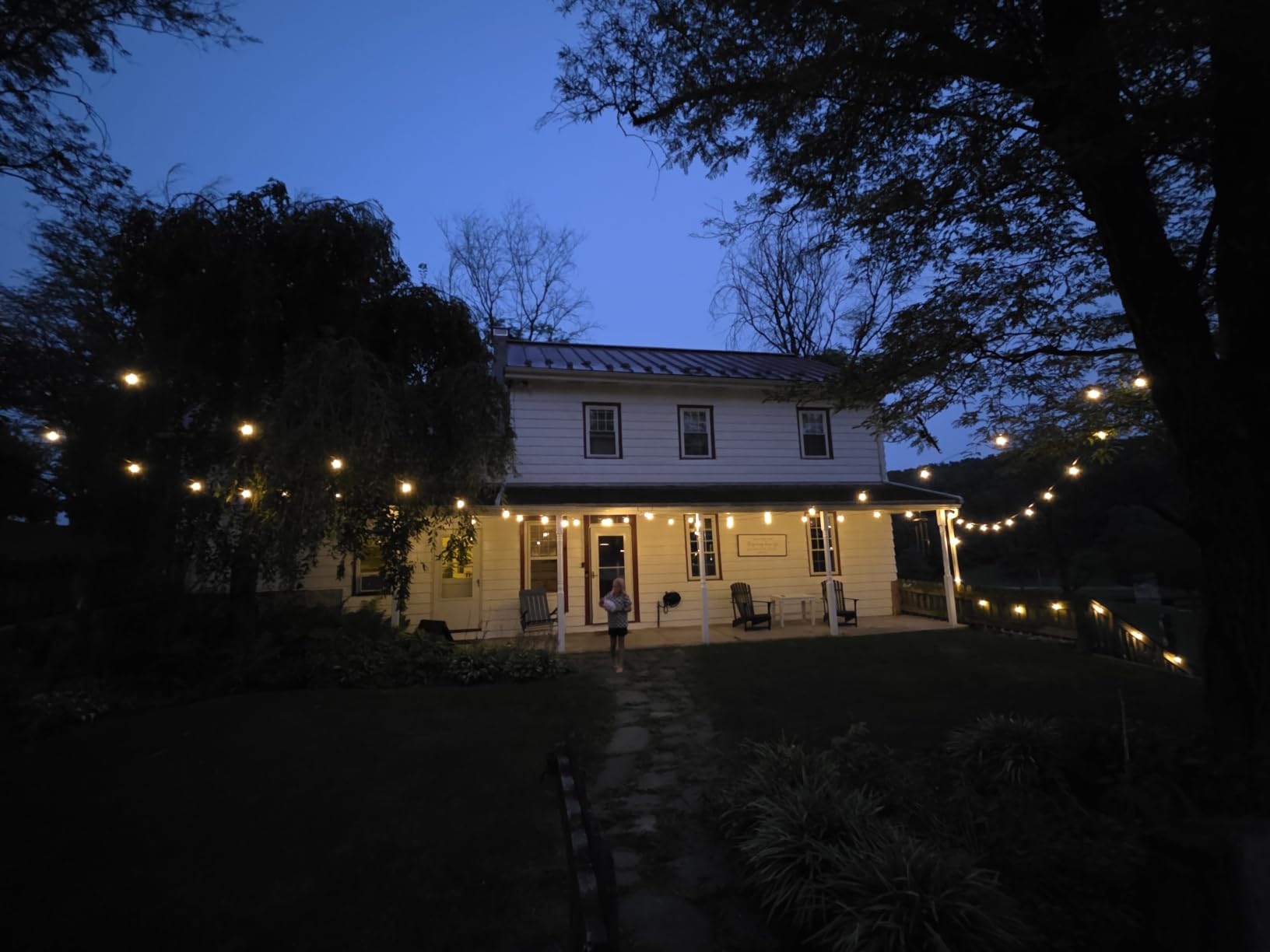 200FT Solar String Lights Outdoor Waterproof 72+2 LED Bulbs, Solar Powered with Remote & USB Port, 3 Light Modes Dimmable Patio Lights for Large Backyard, Garden, Party customer photo 1