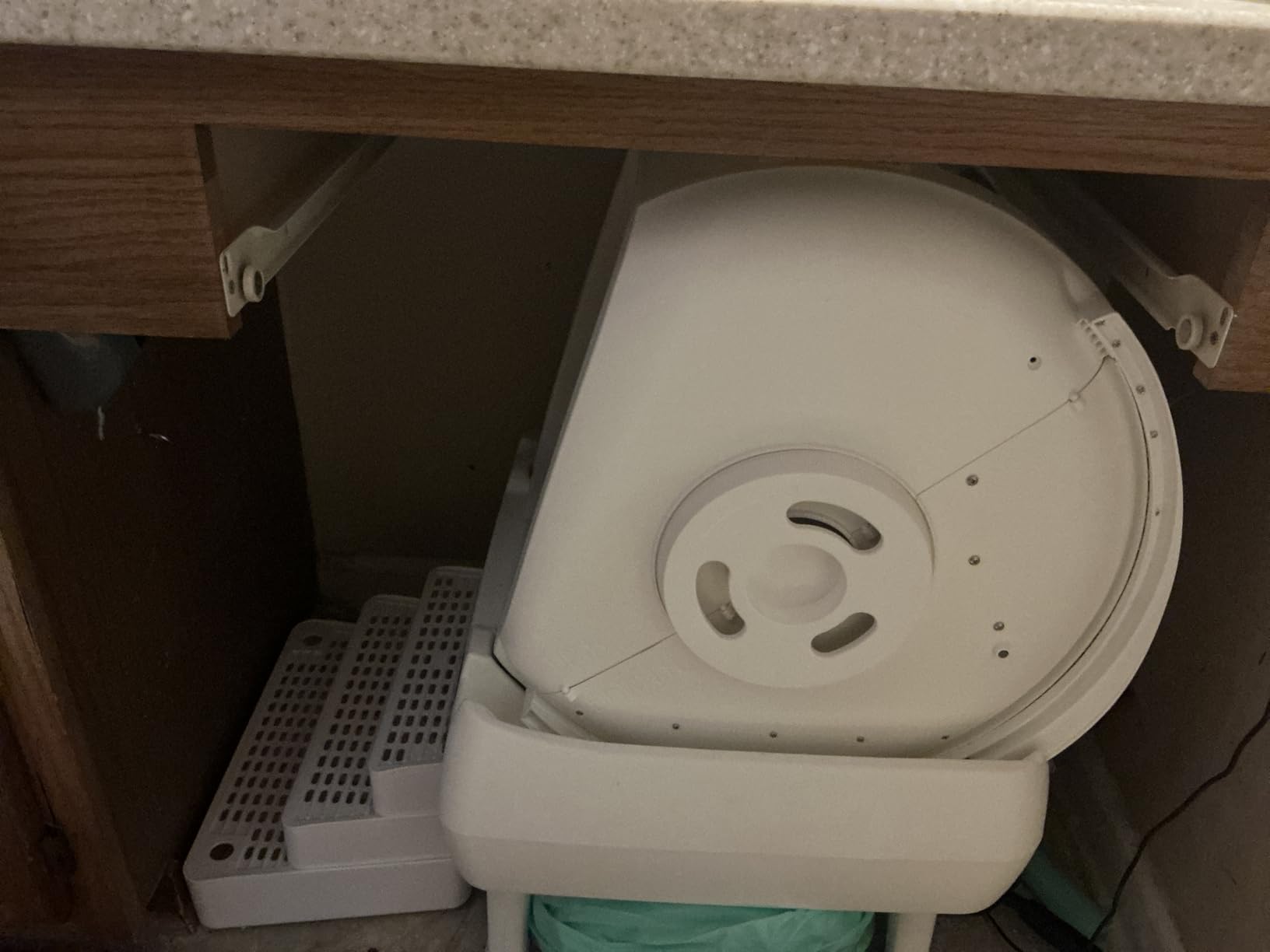 Automatic Cat Litter Box Self Cleaning - App Control, Cat Toilet Records, Suitable for Big Cats, Medium Cats, Kittens and Multi-Cat Families, Anti-Pinch, Low Noise【Assembly Required】- White customer photo 2
