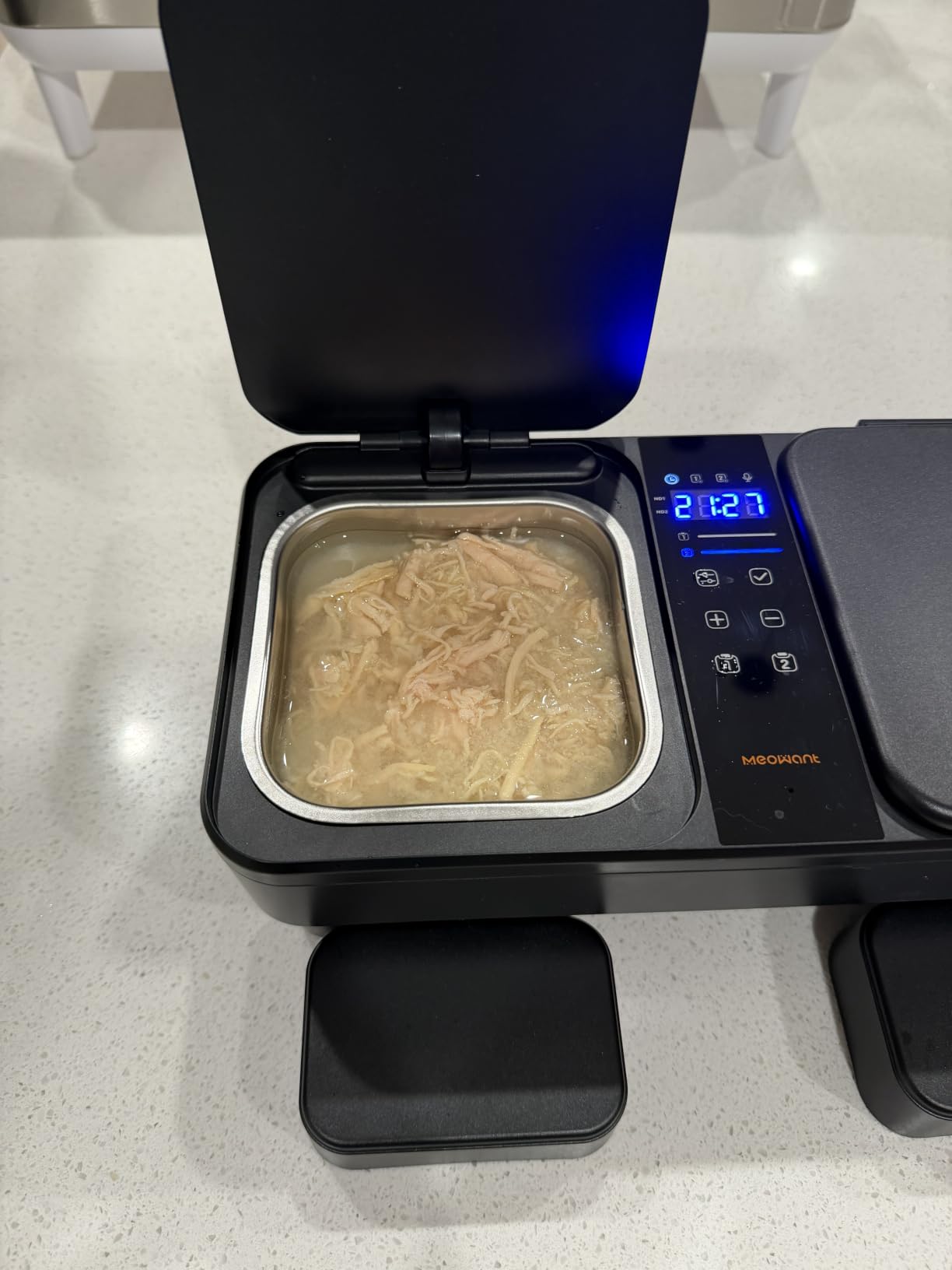 Meowant Automatic Wet Food Cat Feeder, Semiconductor Cooling & Pre-Heating customer photo 2