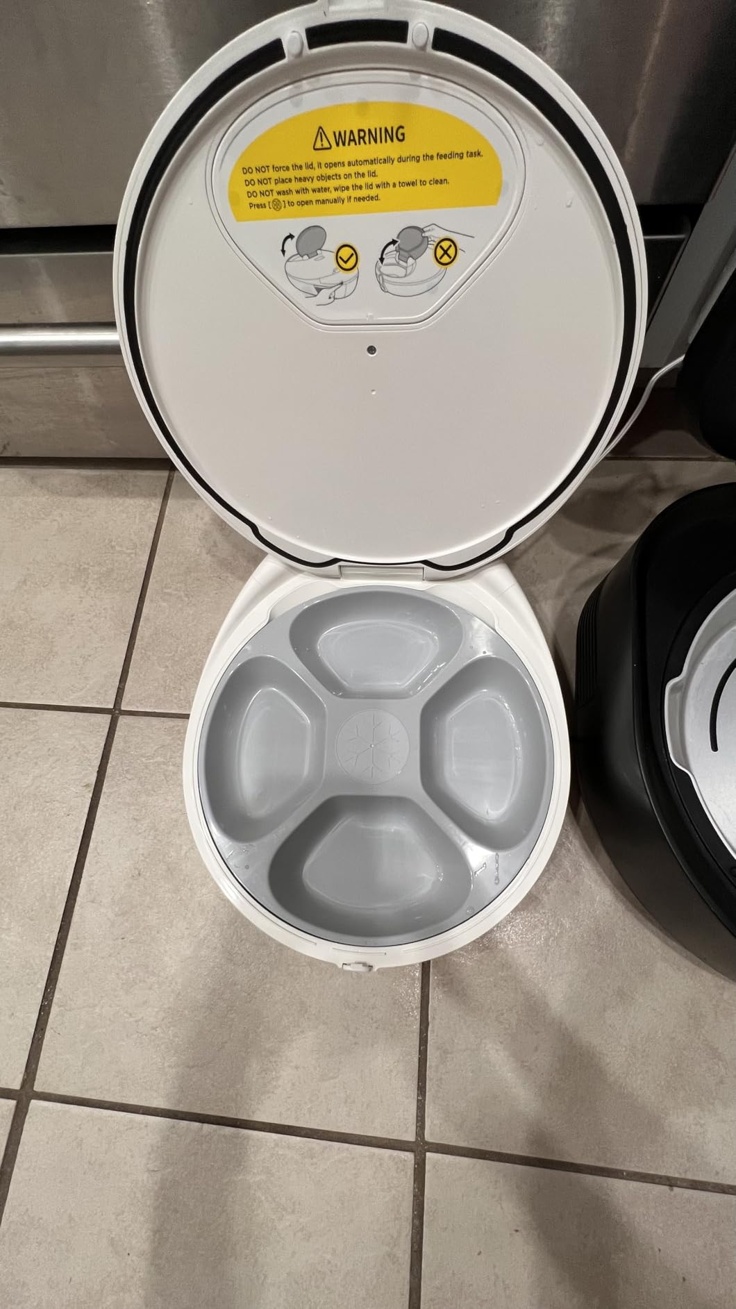 Automatic Cat Feeder for Wet Food, Smart Dual-Temp Semiconductor customer photo 2